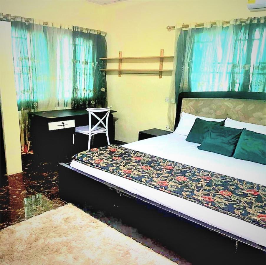 Detouz Lodging Apartment Accra Exterior photo