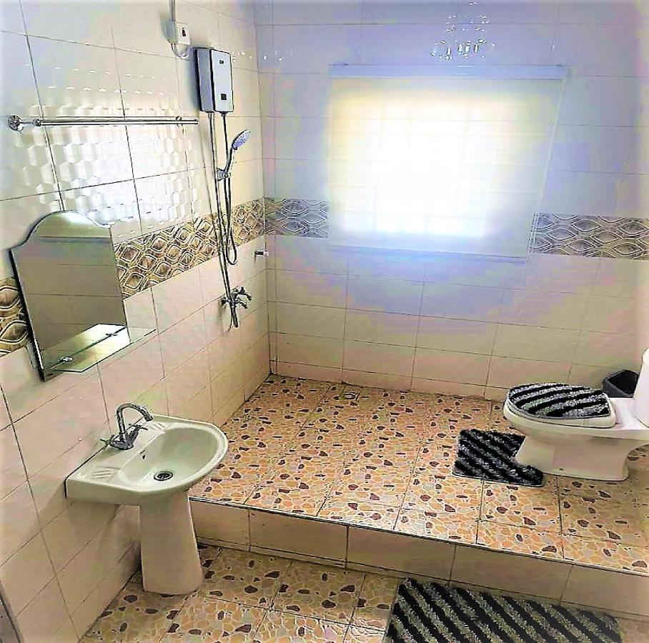 Detouz Lodging Apartment Accra Exterior photo